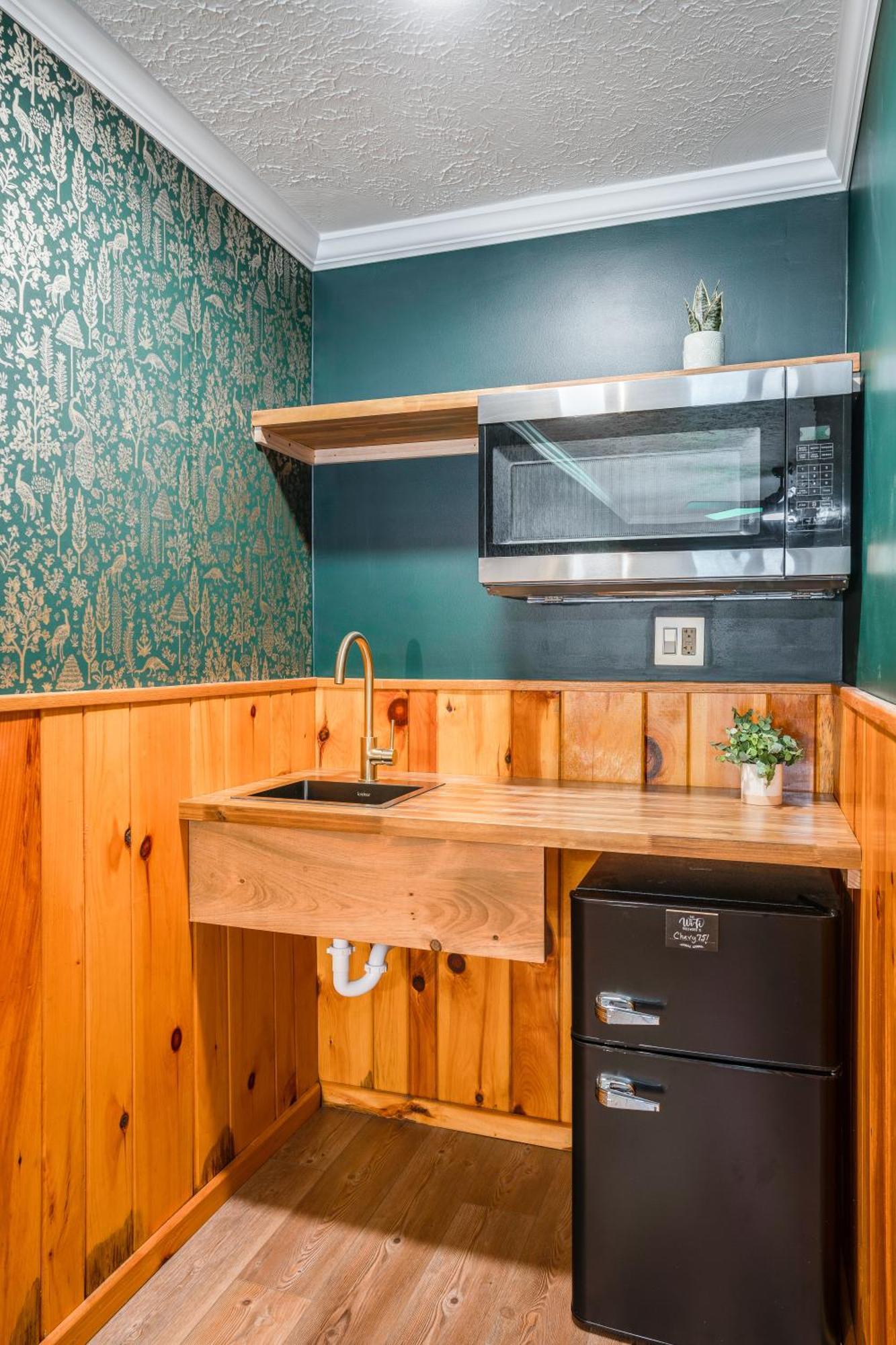 Seneca Pines Lodge Seneca Rocks エクステリア 写真